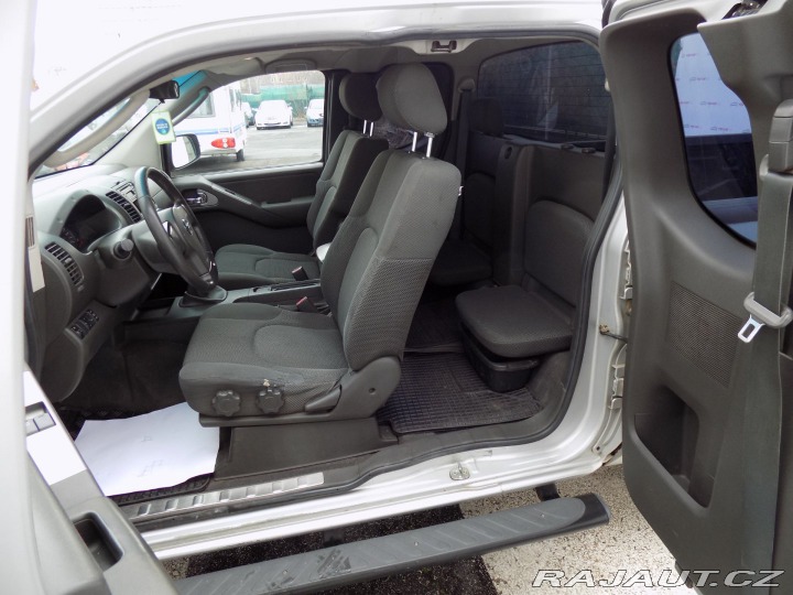 Nissan Navara 2.5DCI/4x4/klimatizace/ 2005