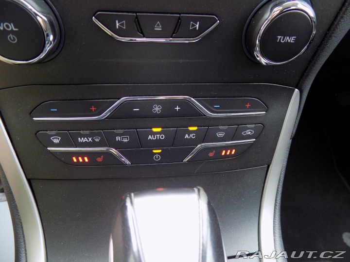 Ford S-MAX 2.0TDCi/Titanium/7.Míst/A 2017