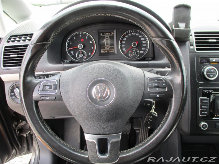 Volkswagen Touran 1,2 TSi 77kw LIFE, bez ko 2014