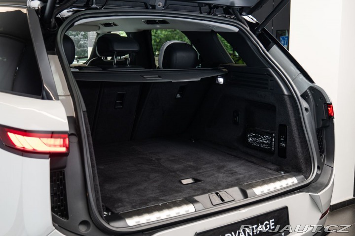 Land Rover Range Rover Sport D300 DYNAMIC HSE 1800