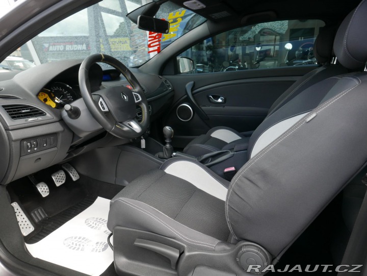 Renault Mégane RS Coupe 2,0i Turbo REZER 2011