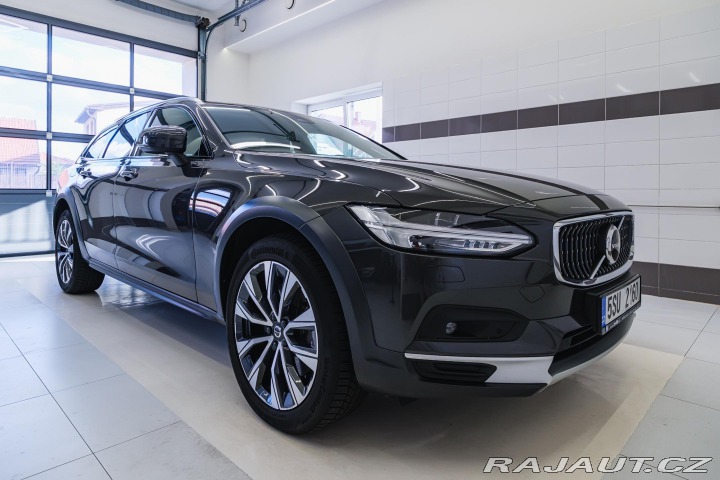 Volvo V90 CC B5 AWD PLUS, H&K, 2022