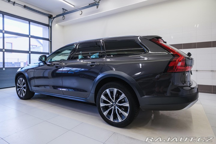 Volvo V90 CC B5 AWD PLUS, H&K, 2022