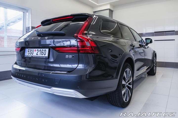 Volvo V90 CC B5 AWD PLUS, H&K, 2022