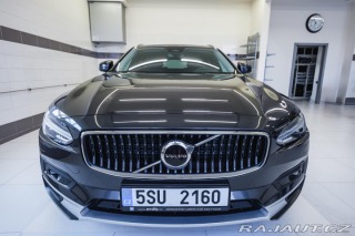 Volvo V90 CC B5 AWD PLUS, H&K, 2022