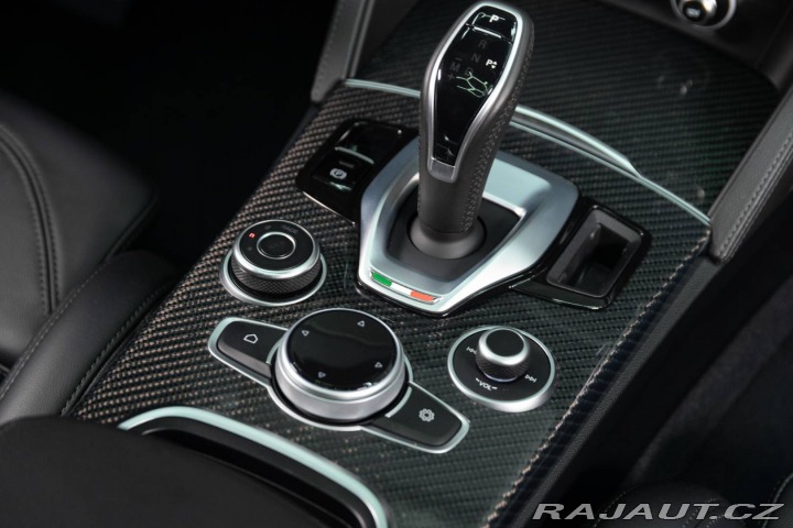 Alfa Romeo Stelvio 2.9 V6 Twin Turbo QV AWD 2023