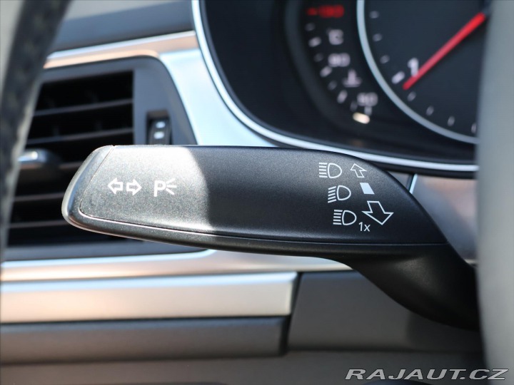 Audi A6 2,0 TDI 130kW Aut. Naviga 2012