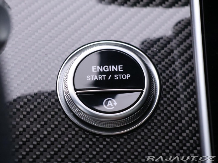 Mercedes-Benz CLE 2,0 300 4Matic AMG Premiu 2025