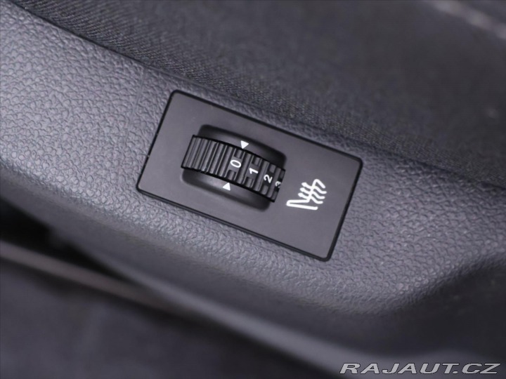 Peugeot 3008 1,6 HDI 84KW Active CZ 1. 2015