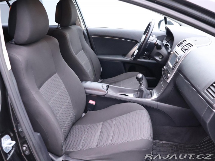 Toyota Avensis 2,0 D-4D 91kW Life Xenon 2013