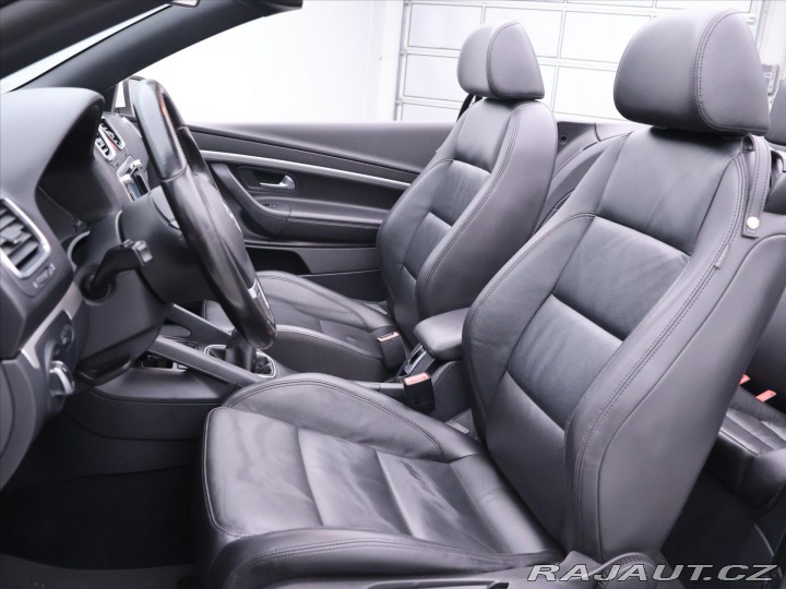 Volkswagen EOS 1,4 TSI 90kW Aut.Klima Ků 2011