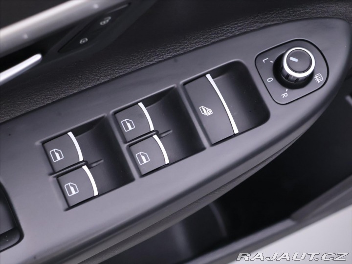 Volkswagen EOS 1,4 TSI 90kW Aut.Klima Ků 2011