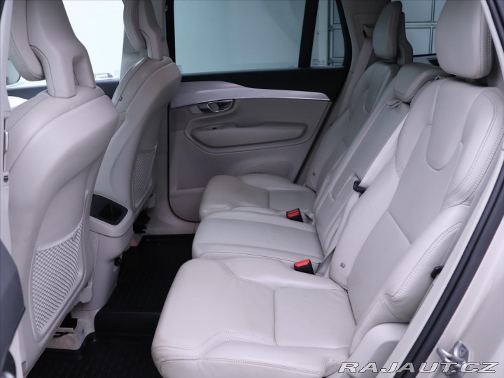 Volvo XC90 2,0 D5 165kW AWD CZ Momen 2015