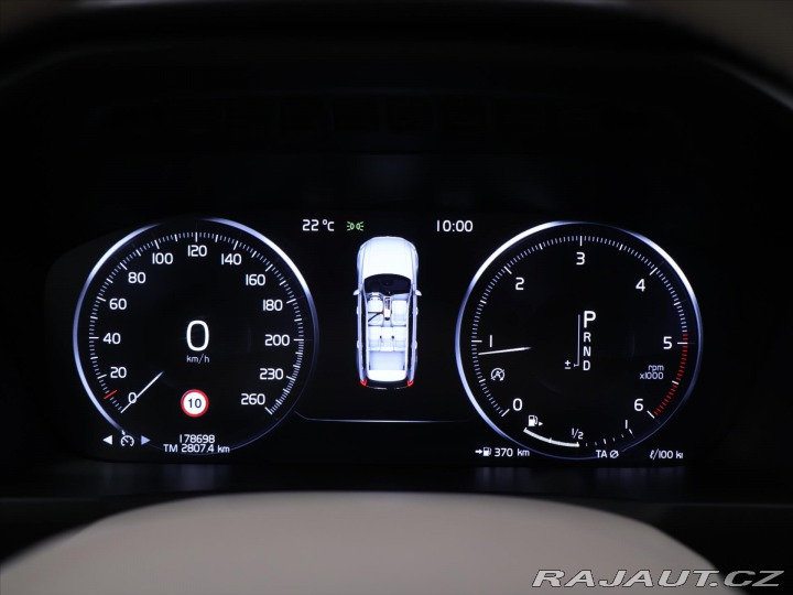Volvo XC90 2,0 D5 165kW AWD CZ Momen 2015
