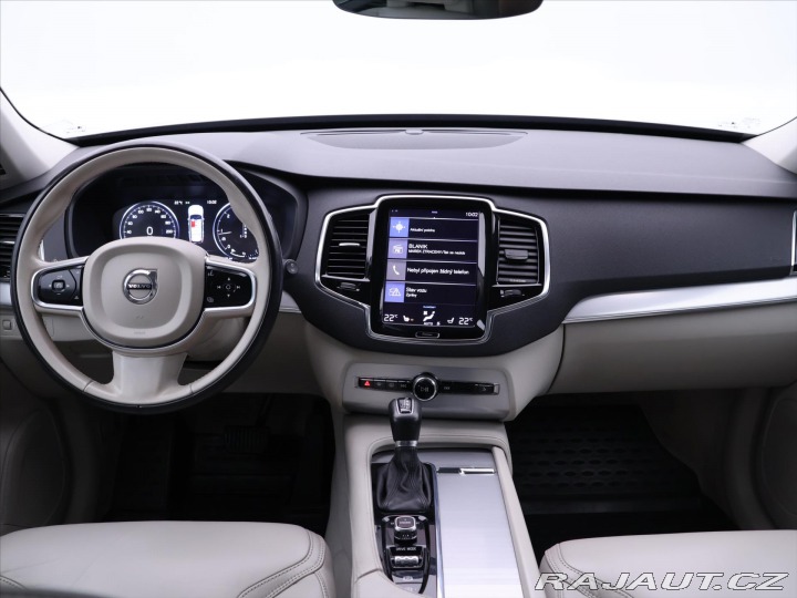 Volvo XC90 2,0 D5 165kW AWD CZ Momen 2015
