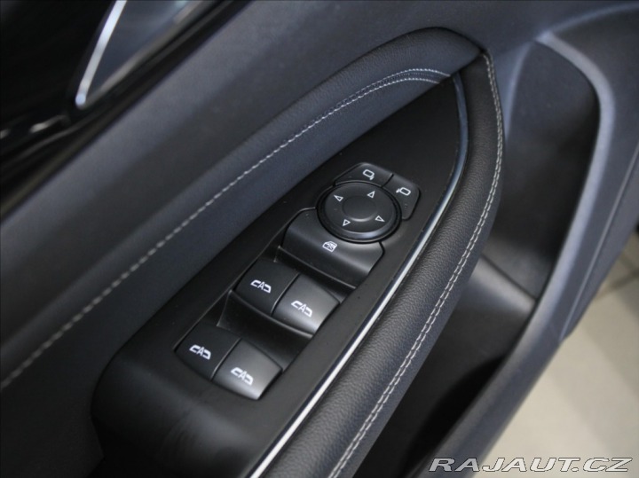 Opel Insignia 1,5 Turbo 121kW Akční CEN 2017