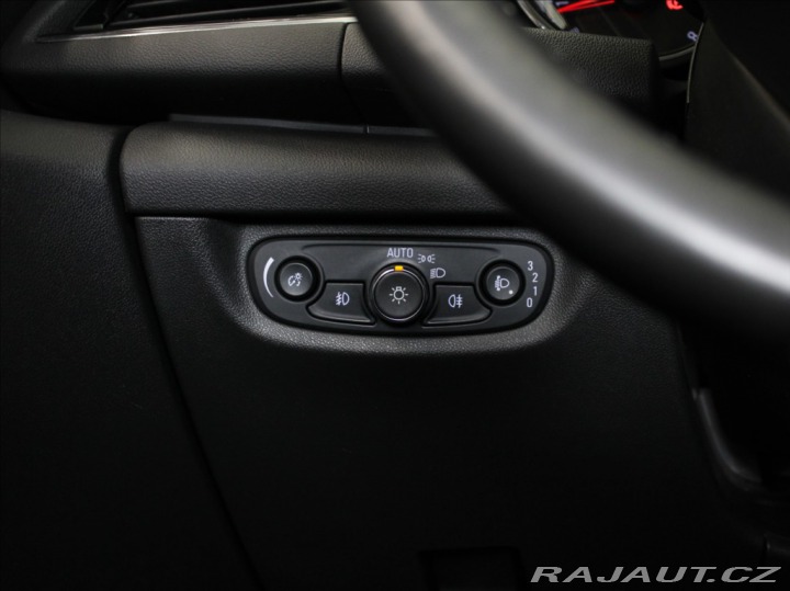 Opel Insignia 1,5 Turbo 121kW Akční CEN 2017