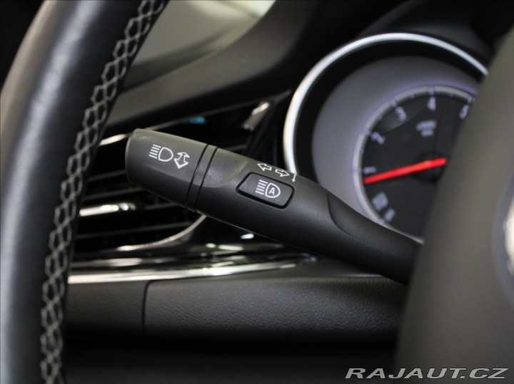 Opel Insignia 1,5 Turbo 121kW Akční CEN 2017