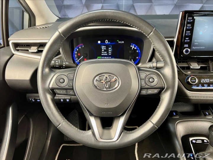 Toyota Corolla 1,8 HYBRID e-CVT COMFORT, 2022