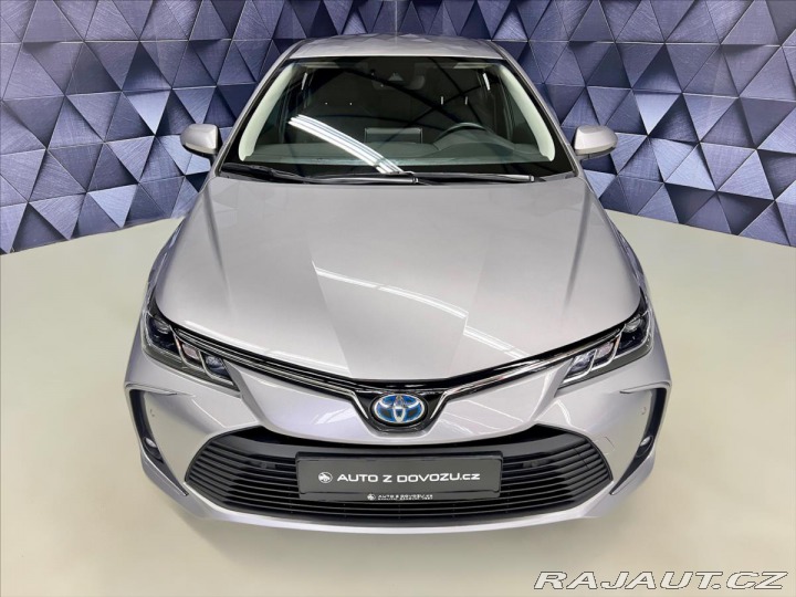 Toyota Corolla 1,8 HYBRID e-CVT COMFORT, 2022