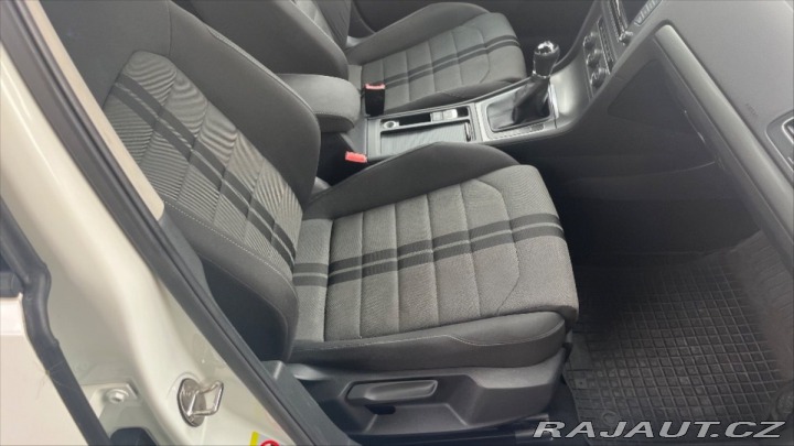 Volkswagen Golf 1,4 TSI, 90 kW, r.v. 11 1800