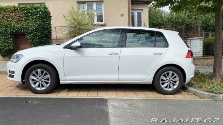 Volkswagen Golf 1,4 TSI, 90 kW, r.v. 11 1800