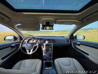 Volvo V60 2,4   D6 AWD 158 kW PLUG- 2014