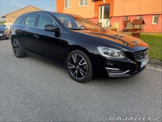 Volvo V60 2,4   D6 AWD 158 kW PLUG- 2014