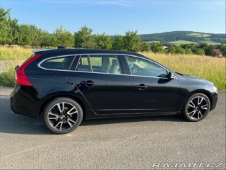 Volvo V60 2,4   D6 AWD 158 kW PLUG- 2014