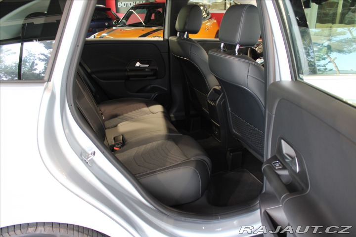Mercedes-Benz B 180 MBUX / 18 2024
