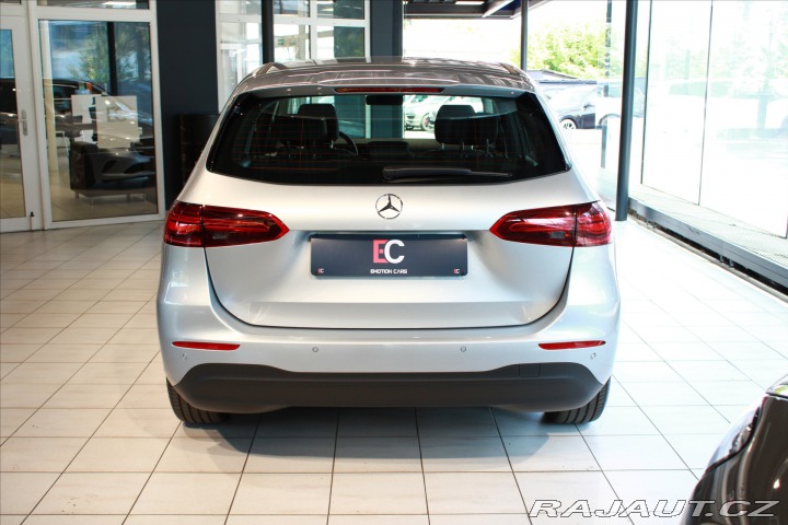 Mercedes-Benz B 180 MBUX / 18 2024