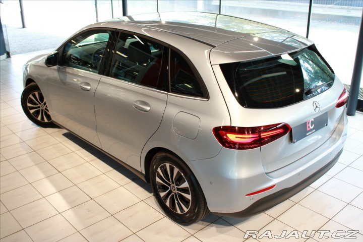 Mercedes-Benz B 180 MBUX / 18 2024