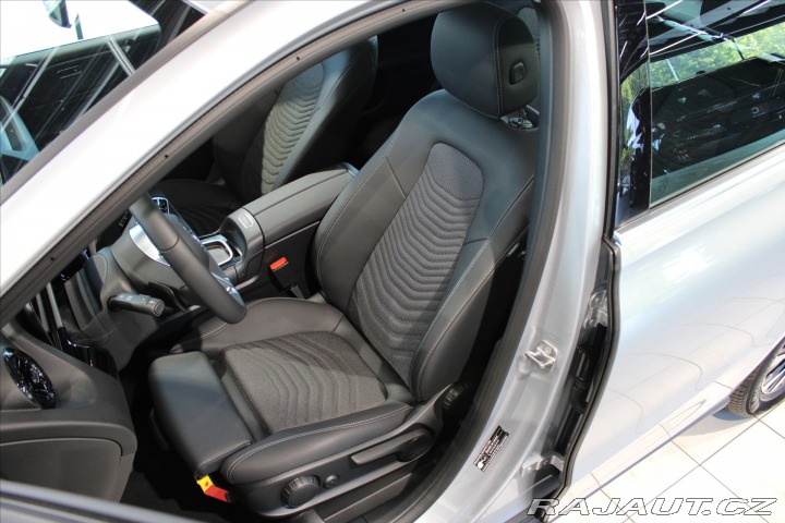 Mercedes-Benz B 180 MBUX / 18 2024