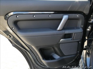 Land Rover Defender 3,0 D300 110 X-Dyn HSE,1. 2022