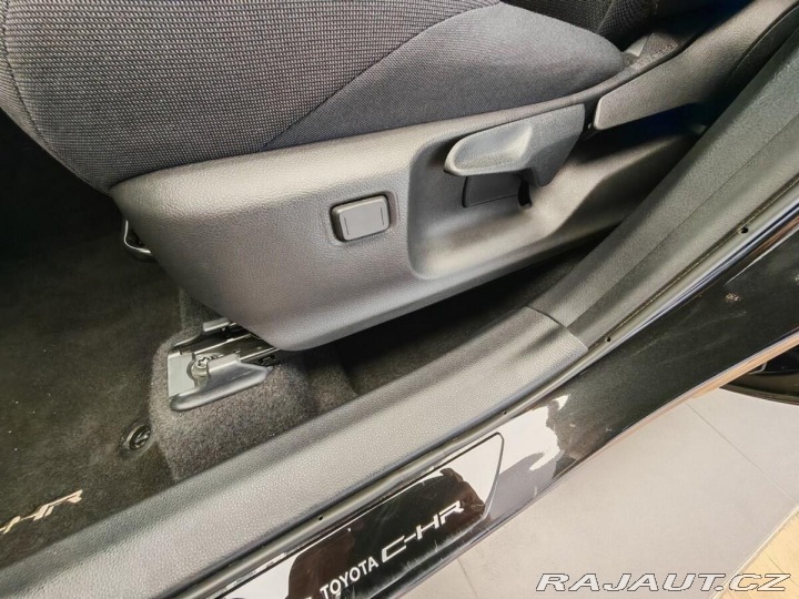 Toyota C-HR 2.0 Hybrid 4x2 Style 2024