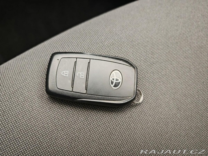 Toyota C-HR 2.0 Hybrid 4x2 Style 2024