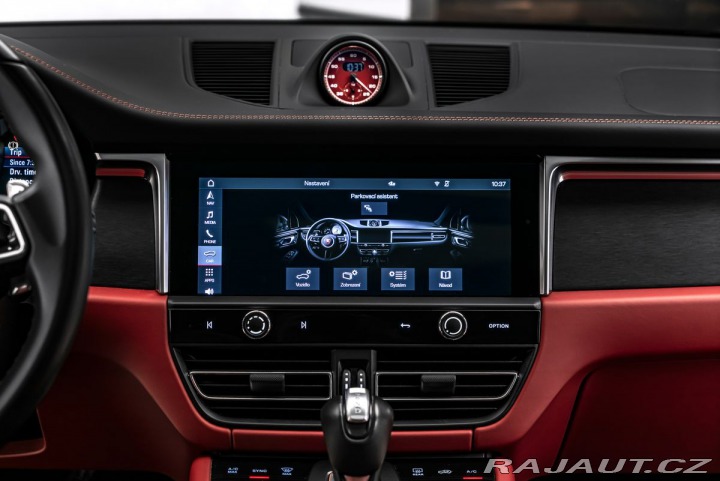 Porsche Macan GTS, vzduch, panorama, CZ 1800