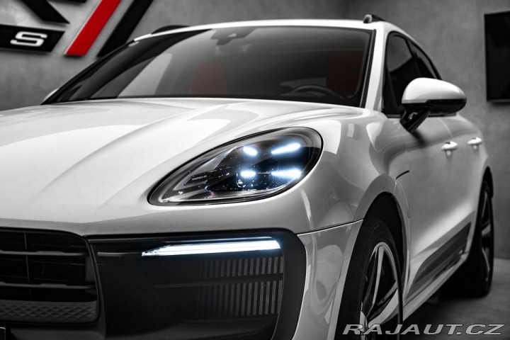 Porsche Macan GTS, vzduch, panorama, CZ 1800