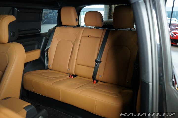 Land Rover Defender 90*V8*P525*HUD*TAŽNÉ*PANO 2022