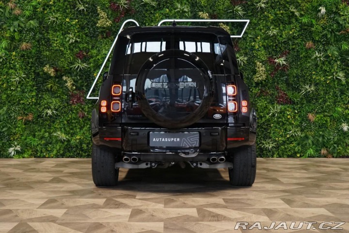 Land Rover Defender 90*V8*P525*HUD*TAŽNÉ*PANO 2022
