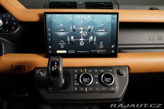 Land Rover Defender 90*V8*P525*HUD*TAŽNÉ*PANO 2022