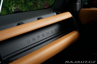 Land Rover Defender 90*V8*P525*HUD*TAŽNÉ*PANO 2022
