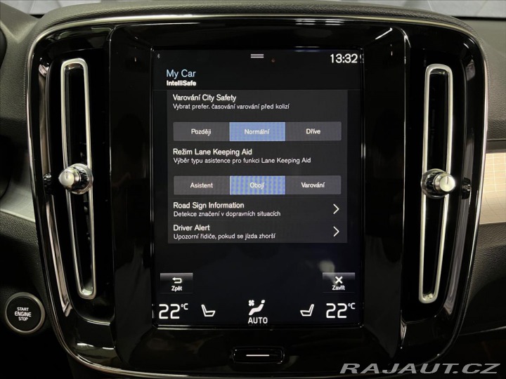 Volvo XC40 T3 120KW A/T MOMENTUM PRO 2020