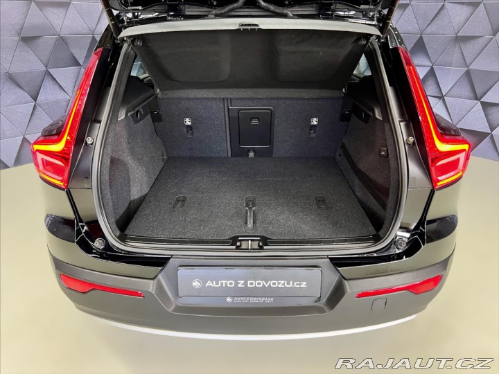 Volvo XC40 T3 120KW A/T MOMENTUM PRO 2020