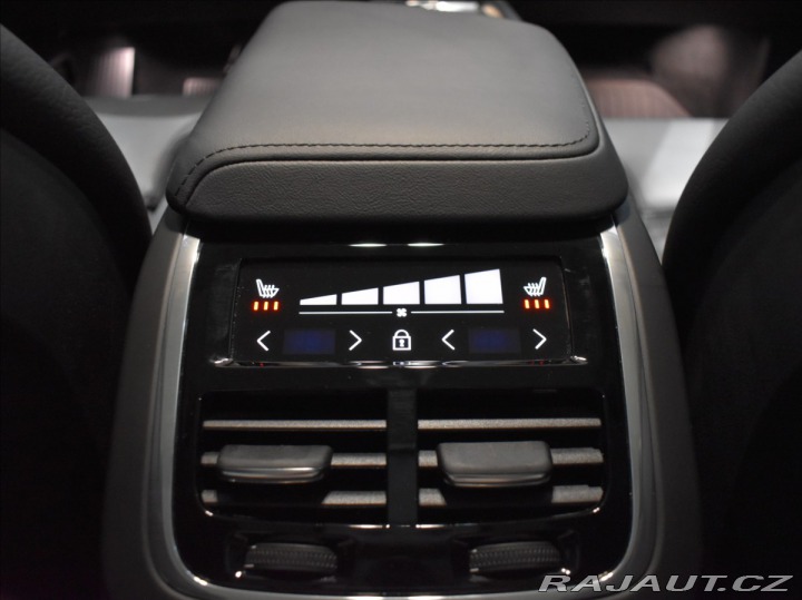 Volvo XC60 2,0 B5 R vzduch,B&W,h 2022