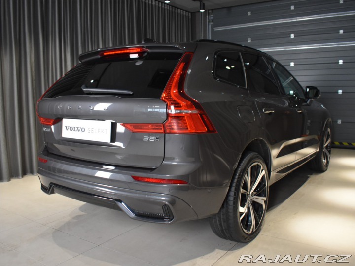 Volvo XC60 2,0 B5 R vzduch,B&W,h 2022