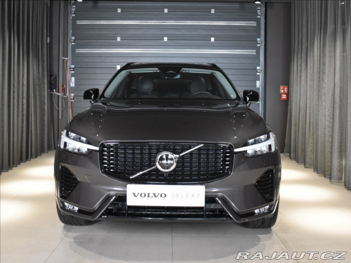 Volvo XC60 2,0 B5 R vzduch,B&W,h 2022