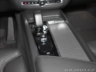 Volvo XC60 2,0 B5 R vzduch,B&W,h 2022