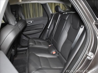 Volvo XC60 2,0 B5 R vzduch,B&W,h 2022