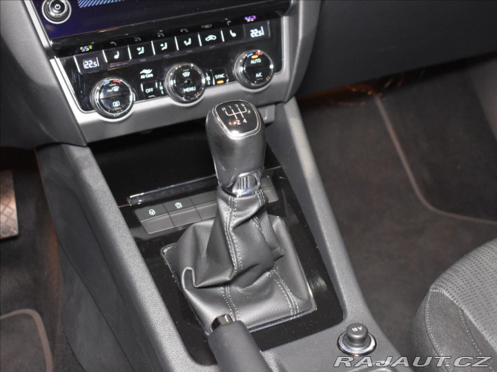 Škoda Octavia 1,6 TDI Style Bezklíč,Tem 2017